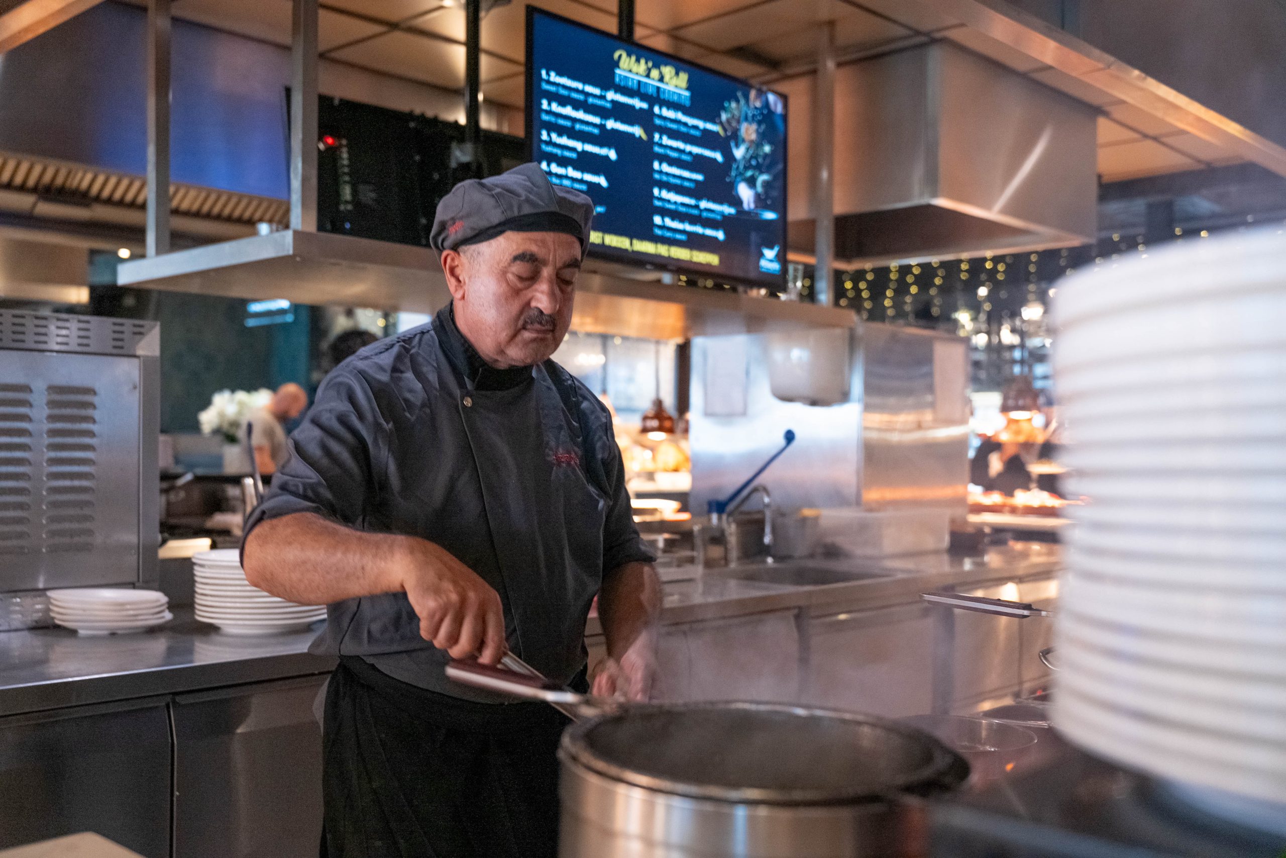 Chef in de open keuken